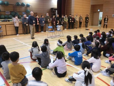土曜授業１年生の伝承遊び 杉並区立天沼小学校 校長室だより