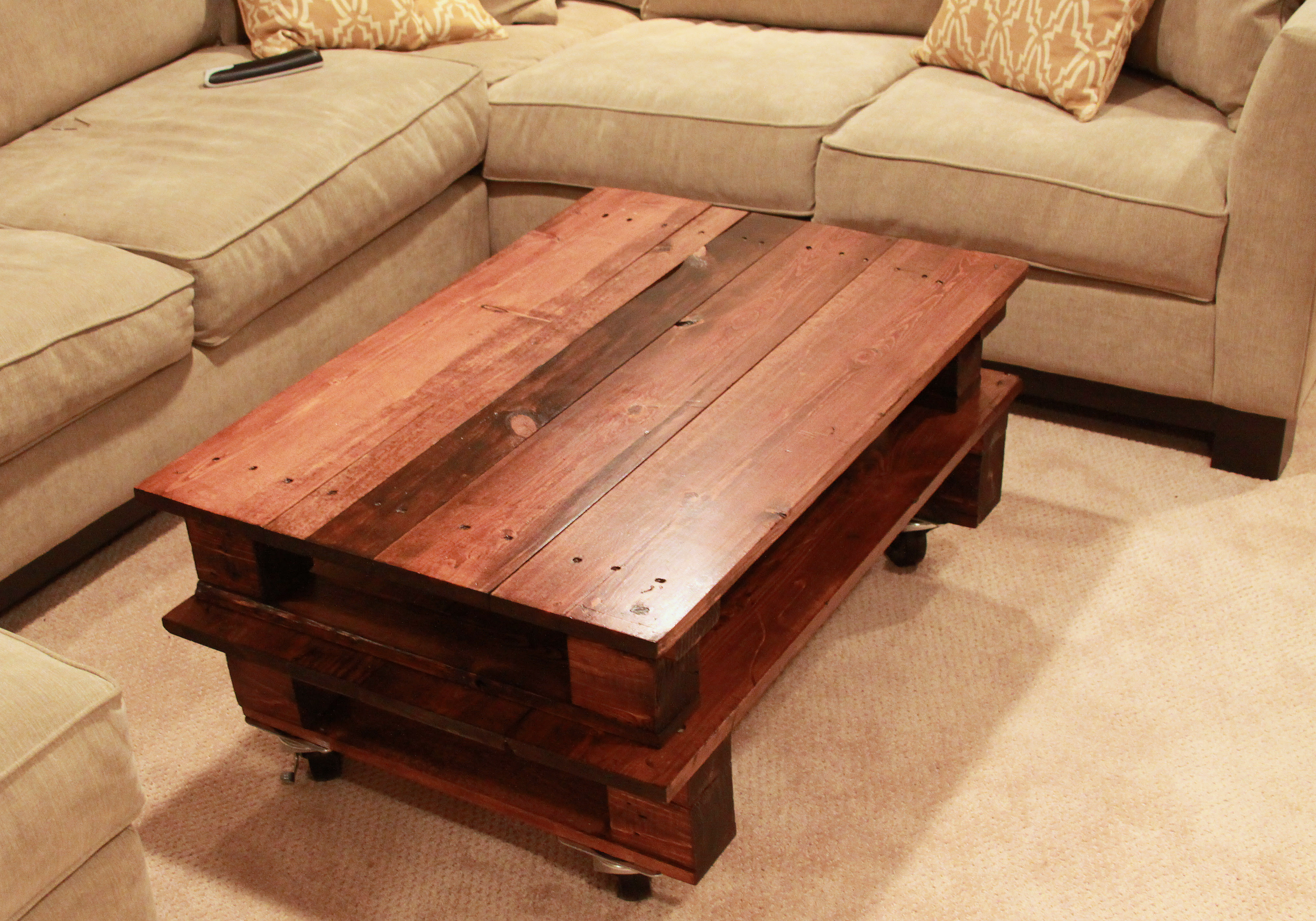 healthy diet breakfast recipes: DIY Pallet Coffee Table