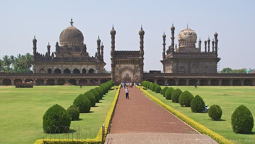 Ibrahim Roza, Bijapur