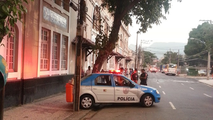 São Januário polícia (Foto: Raphael Zarko)
