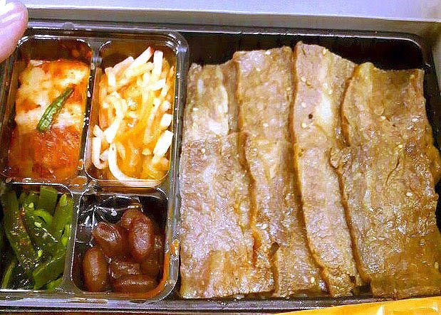 東京ドームの野球場グルメ フード 食べ物 を紹介