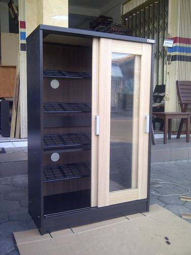 DINOMARKET PasarDino Rak Sepatu Pintu Kaca Sliding DINOMARKET PasarDino Rak Sepatu Pintu Kaca Sliding