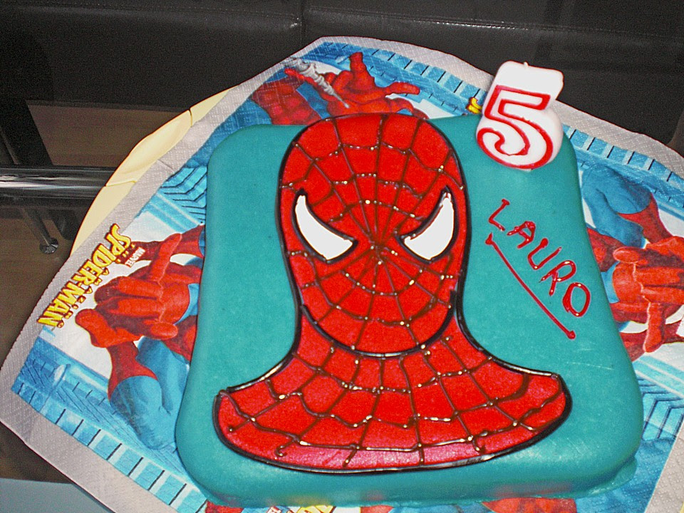 Lettas Spiderman - Motivtorte (Rezept mit Bild) von ...