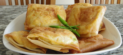Enaknya Nggak Ketulungan, Begini Cara Membuat Martabak Telur Bumbu Kari Instan Kulit Lumpia