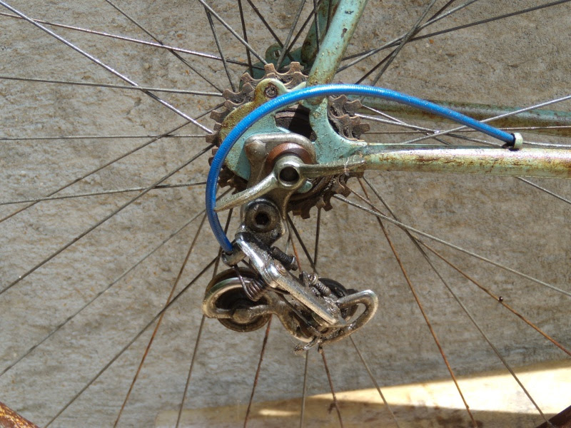 regarde mes pneus ,ils sont terribles .