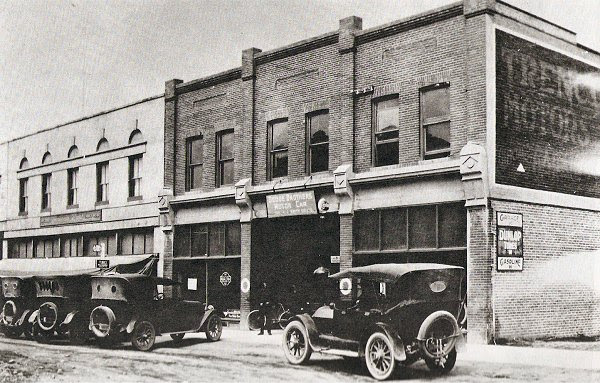 This is a photo of Bernard Avenue in Kelowna in 1920.   http://www.kelownabc.com/kelowna/kelowna9.php