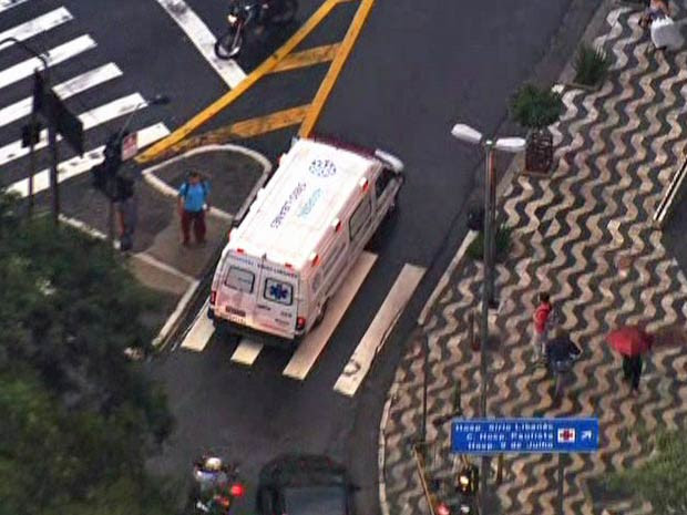 Cantor Pedro é internado no Hospital Sírio-Libanês, em São Paulo (Foto: Reprodução/TV Globo)