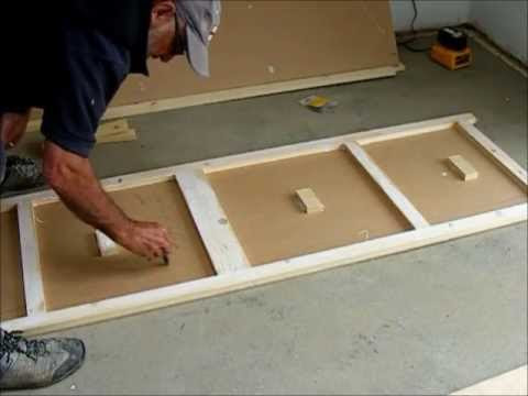 Lightweight barn door