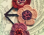 Crochet Daisy Flower Hair Pins, Perfectly Peach and Purple - CatWomanCrafts