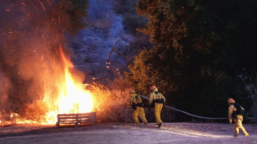 CALIFORNIA: Evacuan 5 mil personas por incendio
