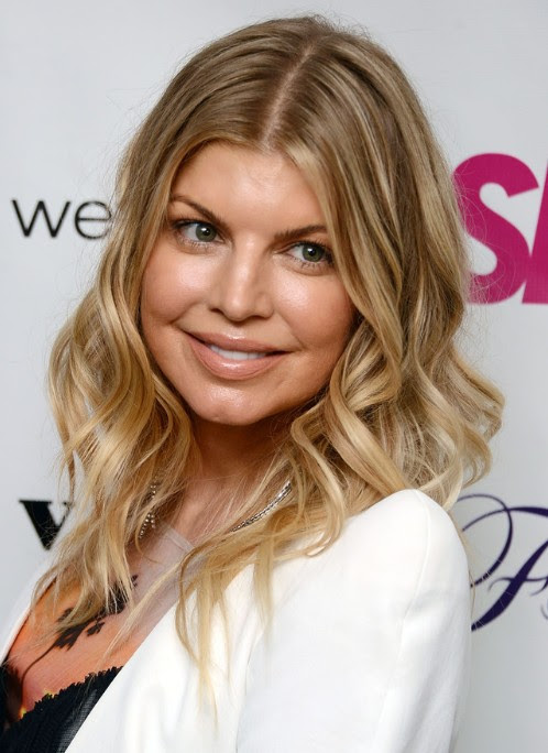 Fergie Medium Hairstyles for Curly Hair - PoPular Haircuts