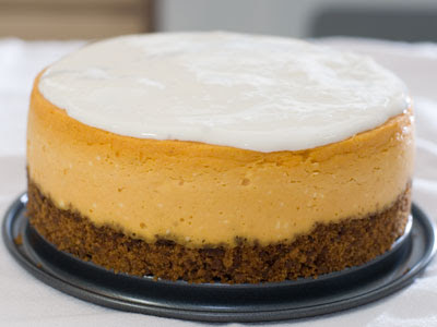cheesecake with topping