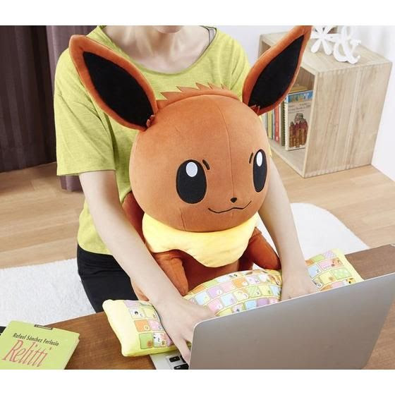 ポケモン の みがわりにんぎょう が可愛いぬいぐるみ型pcクッションに あなたの仕事疲れを みがわり 電撃ホビーウェブ