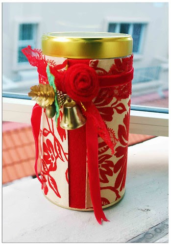 Decorated tin can