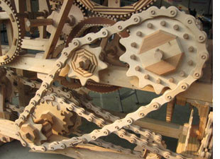 Woodworking fun: Erich Schatt's incredible wooden machine ...