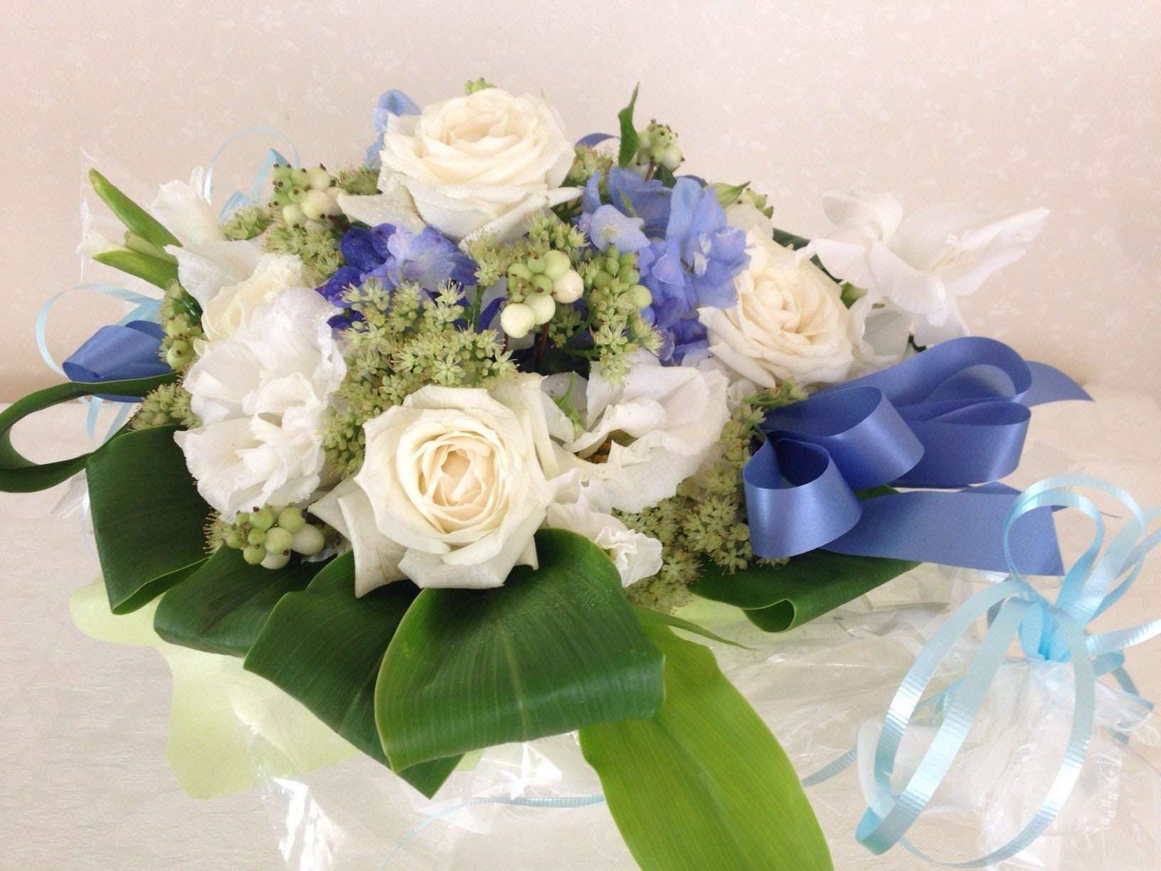 6月17日 誕生花 バラ 白 ピンク の花言葉 オリジナルなプレゼントがつくれる山本彩代のフラワーアレンジメント教室