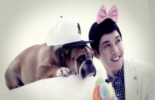 14 Kim Hyun Joong Calendar Making ひっくり返ったおもちゃ箱 リダのいる風景