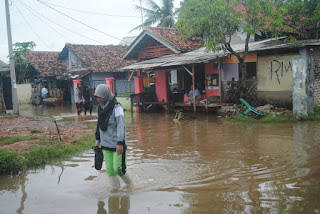 Ratusan Hektar Empang dan Ribuan Rumah Terendam Rob