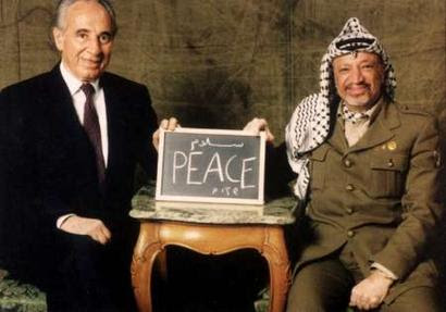 Картинки по запросу Перес и Арафат