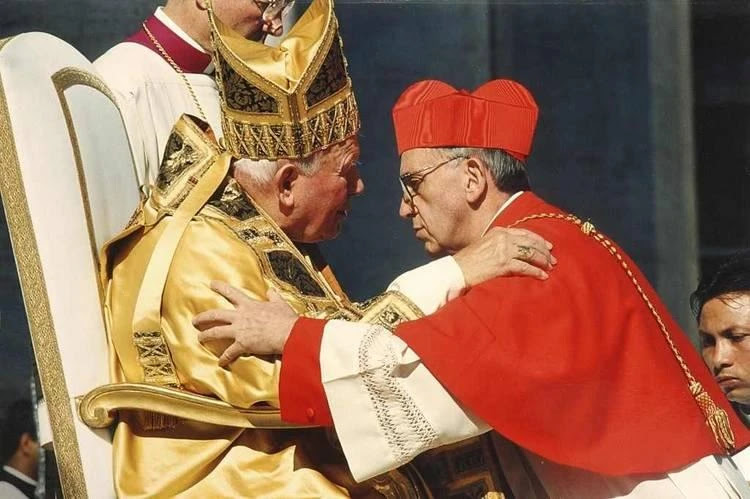 Juan Pablo II y el Cardenal Jorge Mario Bergoglio