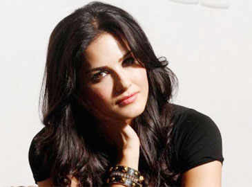 सनी लियॉन बानी बाजीराव, किया डबस्मैश वीडियो