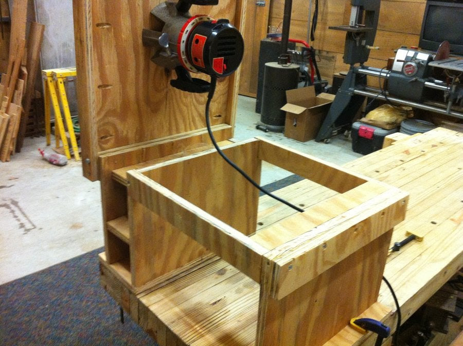 flip-top router table - by don broussard @ lumberjocks.com