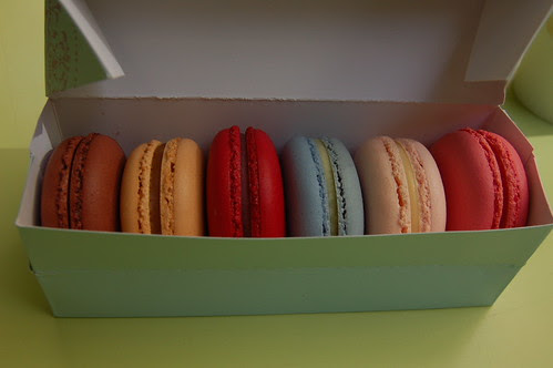 6 pack of perfect French macaroons