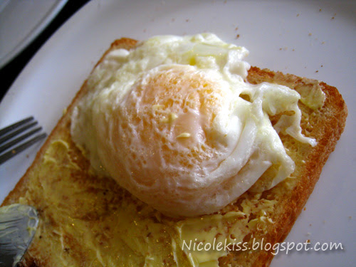 egg on toast