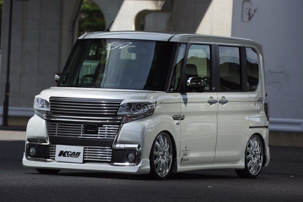 大きなグリルを活かしたドレスアップがグッド アリュールのla600sタントカスタム Goo 自動車
