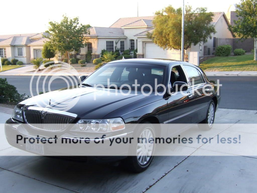 &#39;05 Lincoln Town Car,