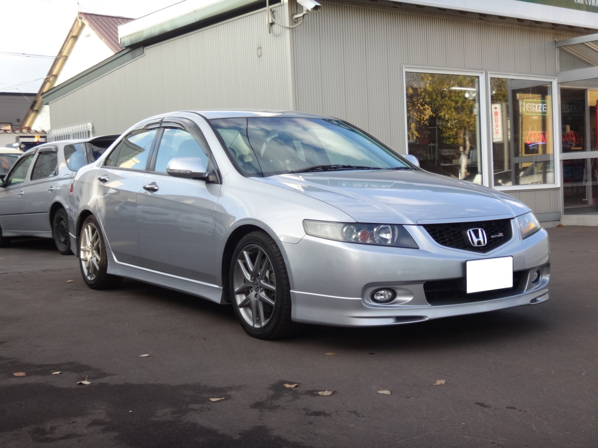 ホンダ アコード ユーロｒ ｃｌ７ 納車 中古車 スポーツカーのイサイズ