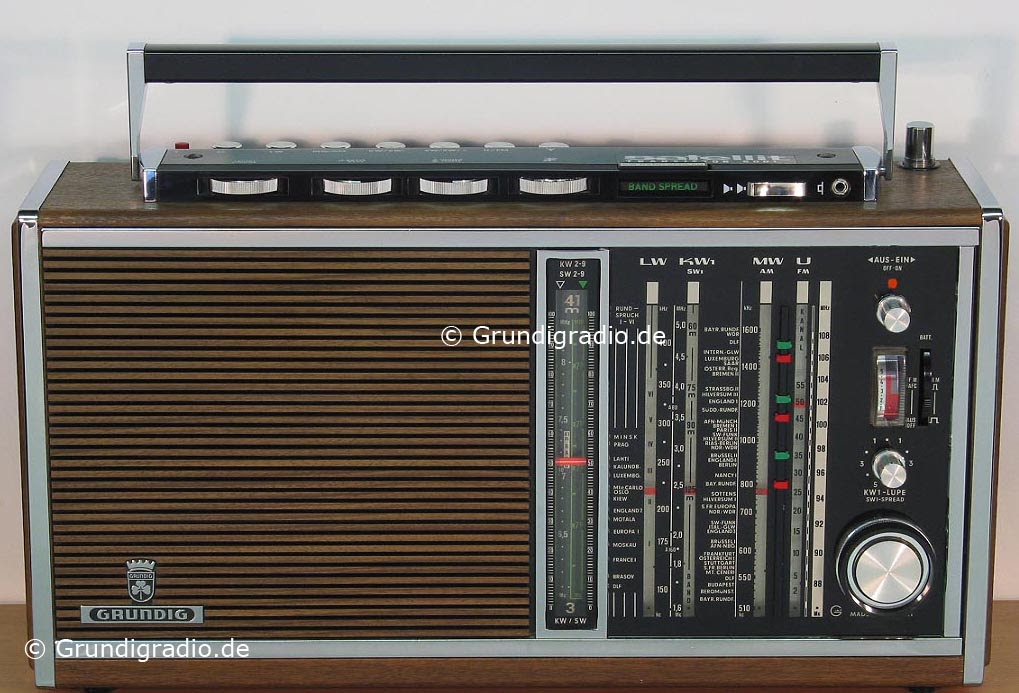 9 transistor volt radio 210 6001 Transistor Satellit Grundig 9 transistor volt radio 210 6001 Transistor Satellit Grundig