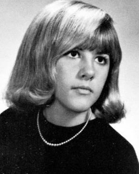 Before They Were Stars. Yearbook Photos (68 pics)