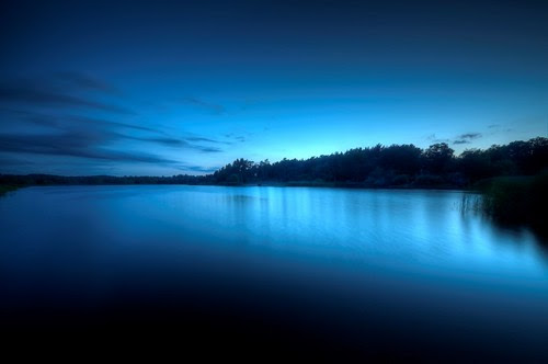 フリー画像 自然風景 湖の風景 青色 ブルー 夜景 Hdr画像 フリー素材 画像素材なら 無料 フリー写真素材のフリーフォト