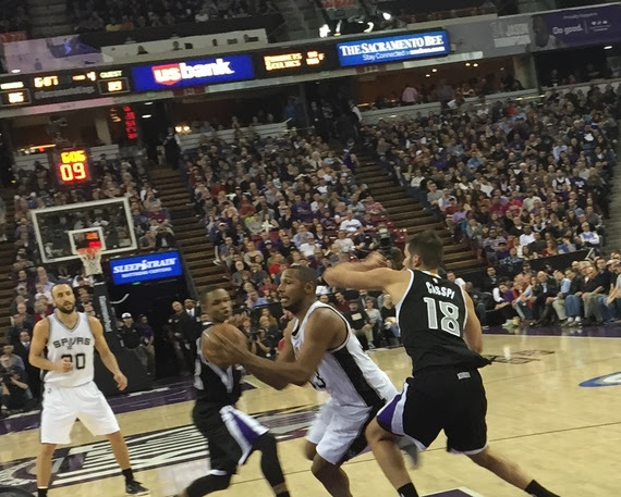 Spurs End Four-Game Skid Against Kings