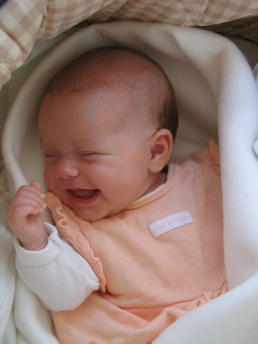 risa de bebe manner
