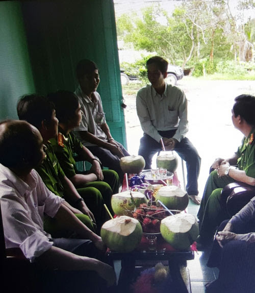 Phút giây hạnh phúc được trở về từ bên kia biên giới (Kỳ 3) - 1