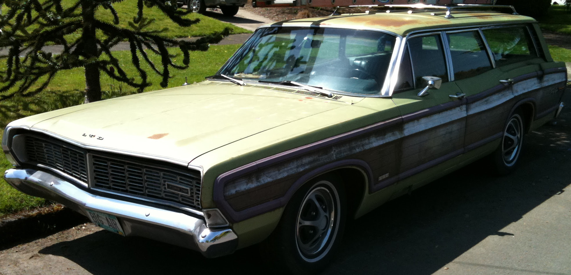 1968 Ford LTD Country Squire