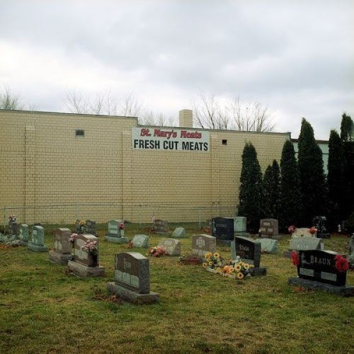 funny-creepy-fail-pics-graveyard-meat