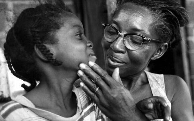 Carinho e atenção são marcantes nas fotos de Heyman, independente da cultura do país em questão