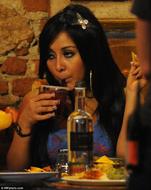 jersey shore girls cast. Sloshed? Jersey Shore#39;s Snooki