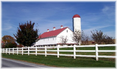 Barn near Lampeter, PA
