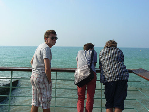 sur le bord de mer.jpg