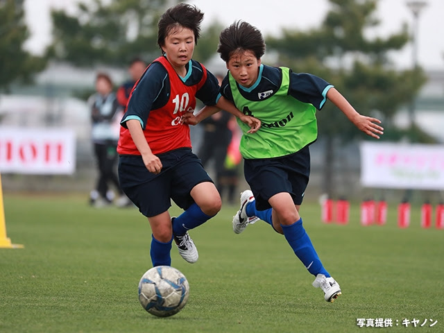 キヤノン ガールズ キャンプ Jfaエリートプログラム女子u 13 トレーニングキャンプ 3日目は雨の中でトレーニング Jfa 公益財団法人日本サッカー協会