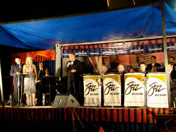 Jazz Big Band toca sucessos de Frank Sinatra no Jardim da Santa