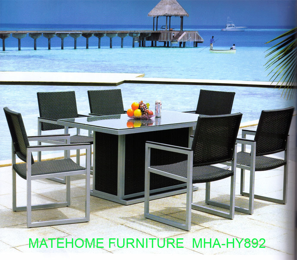 Outdoor Dining Table | Outdoor Decorating Ideas