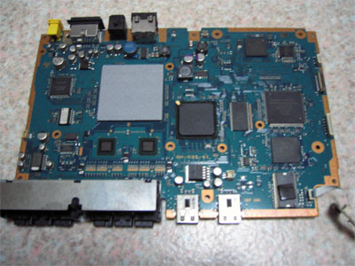Ps2でも修理してみますか Scph Cbの修理 というかゲームの部屋でなくジャンカー電撃隊のページこそふさわしい感じがしますがゲーム機械なのでここですか というか Ps2はネットで予約を受け付けたときに何度もサーバー落ちしながら予約し
