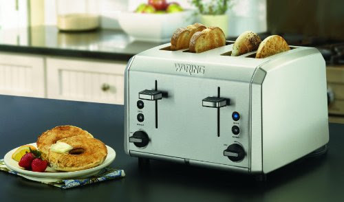 Waring WT400 Professional 4-Slice Toaster in stock