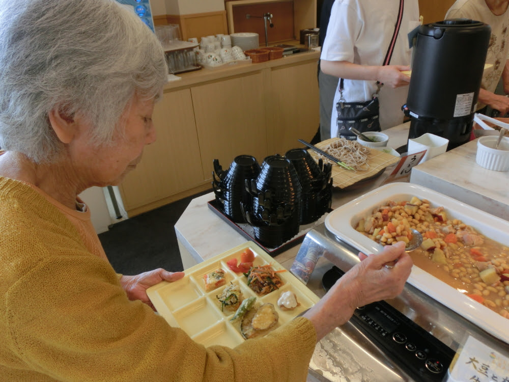 にじいろレストランへ 明石市の高齢者総合福祉施設 清華苑