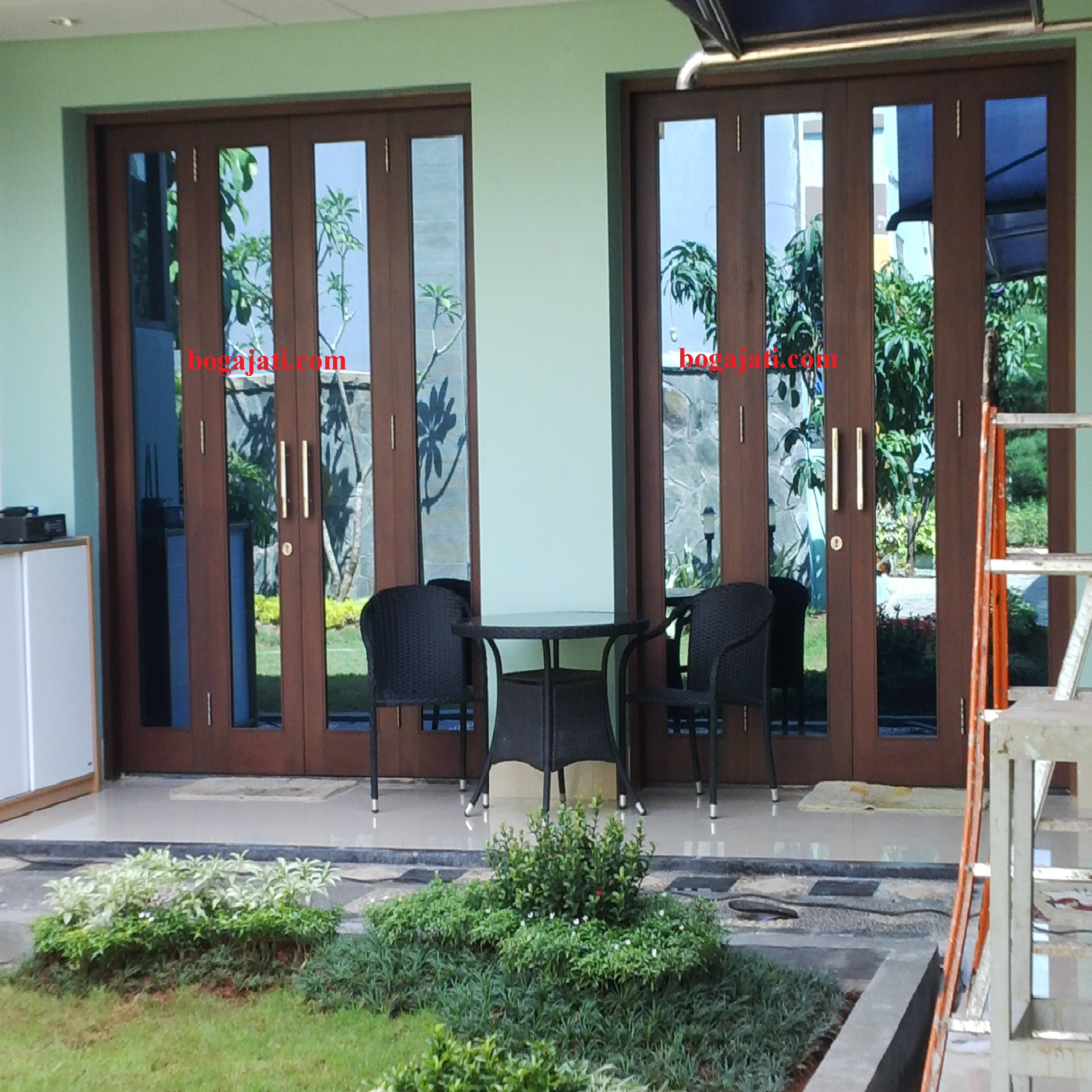  pintu  kaca  lipat1 PK BOGA JATI